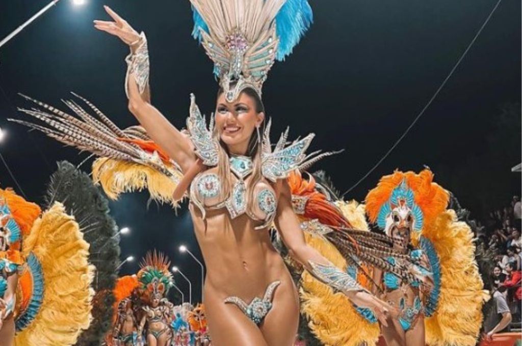Quién es Muriel López, la novia de Lisandro Martínez, que deslumbró en el corsódromo de Gualeguay