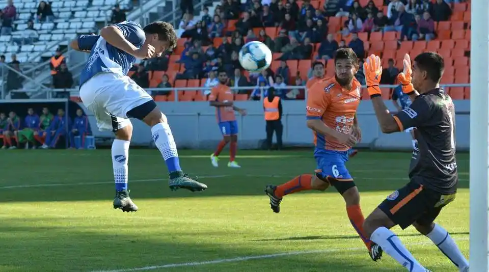 Alvarado podrá jugar el sábado a las 20