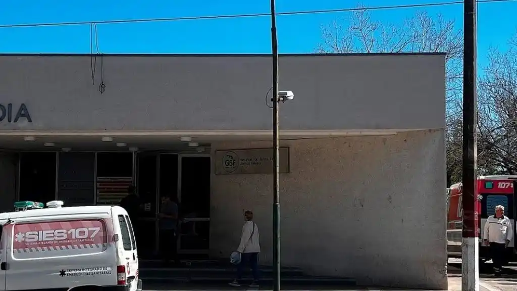 Ambulancias del SIES 107 trasladaron a los ocupantes al Hospital “Dr. Jaime Ferré” de Rafaela.