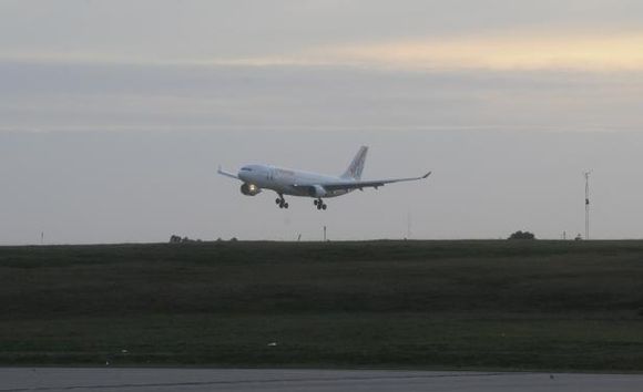 Aterrizó hoy en Montevideo el vuelo inaugural de Air Europa