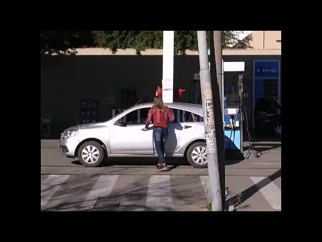 Peligra la fuente laboral de 12 empleados de la estación de servicio de Mendoza y avenida Freyre
