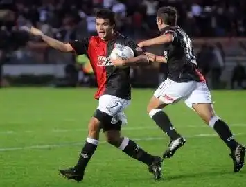 Jugarán un partido de fútbol a beneficio del Hospital Centenario