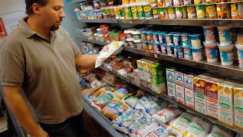 Una familia tipo necesita ingresos de al menos $1.110.624 por mes para no ser pobre