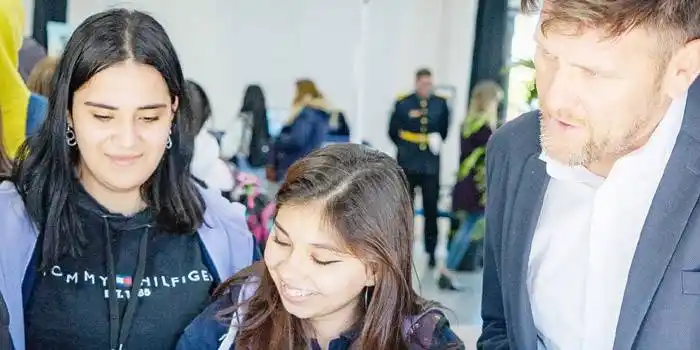 Desde el lunes, los estudiantes de nivel secundario podrán gestionar las becas