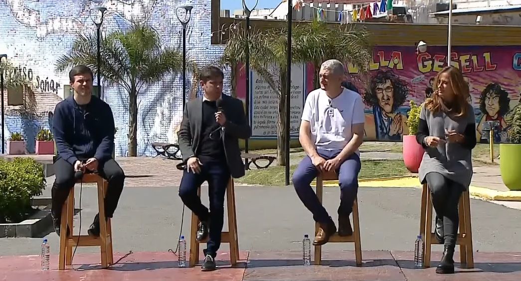 Axel Kicillof anunció viajes de egresados gratis para 220 mil estudiantes del último año