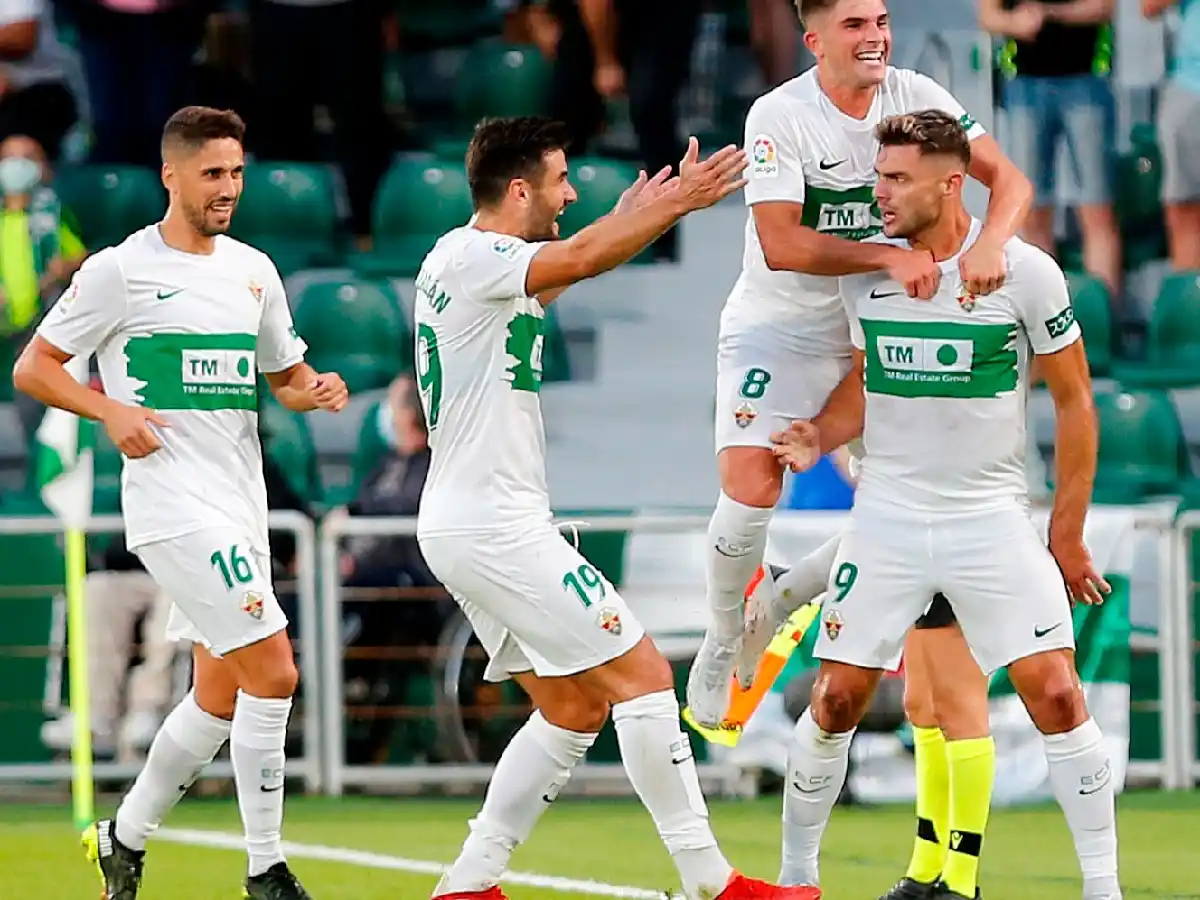 Boyé y Benedetto le dieron el empate a Elche