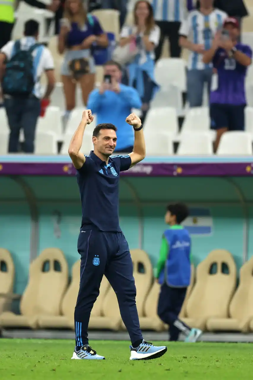 Scaloni espera contar con el plantel completo para la final
