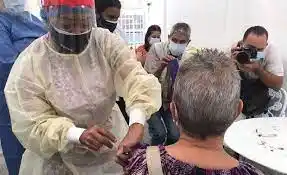 MADURO usa el “Carnet de la Patria” para «controlar» vacunación