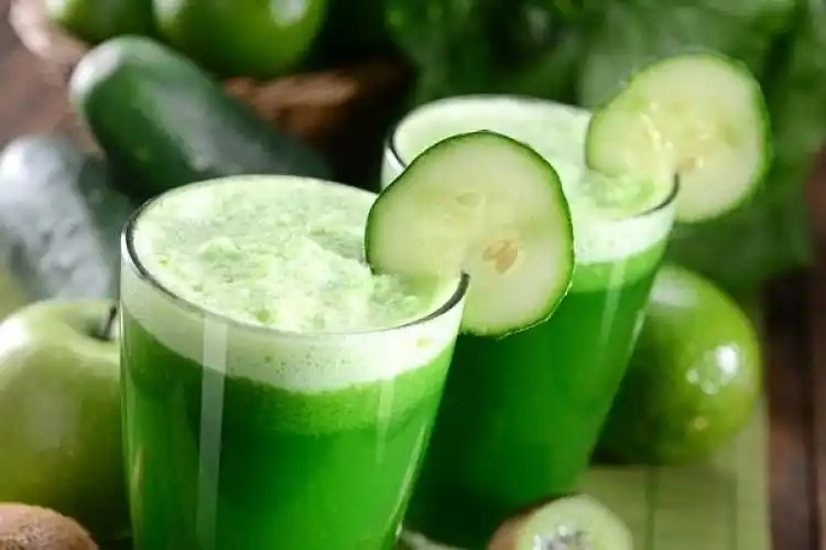 La magia de adelgazar a punta de jugo de piña con pepino