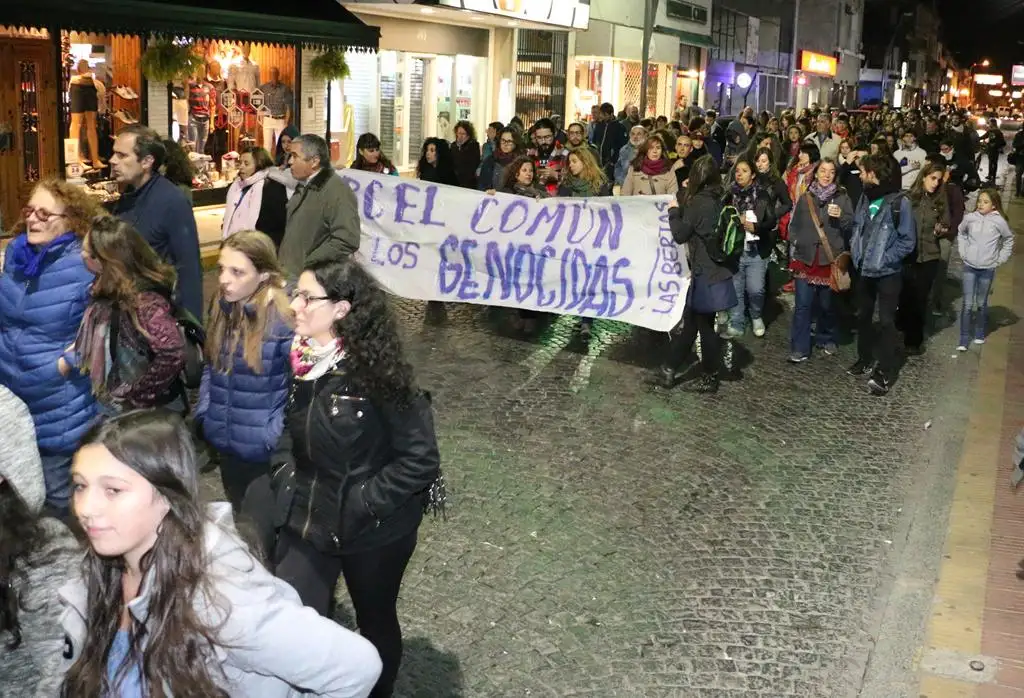 Con una marcha, se cerraron anoche los actos  en conmemoración del golpe de Estado del 76