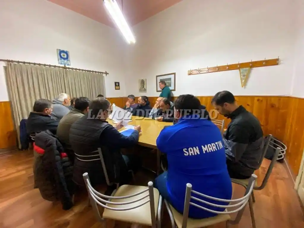 Anoche se reunió en la sede de la Liga Regional Tresarroyense la Mesa de Primera