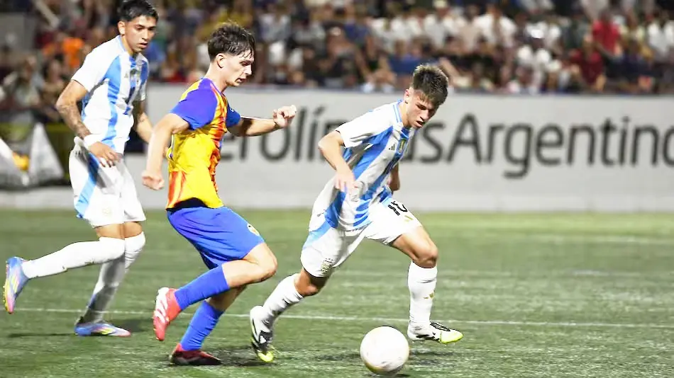 La selección argentina le ganó 2-0 al Valencia y se consagró campeón del Torneo de L’Alcúdia