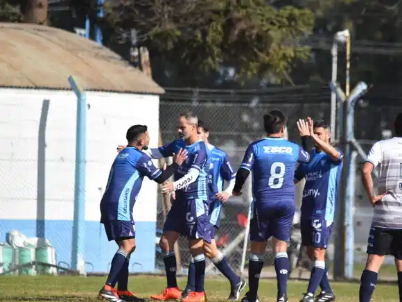 Goleada y empate: Atlético de Rafaela y Deportivo Susana comparten la cima del Senior