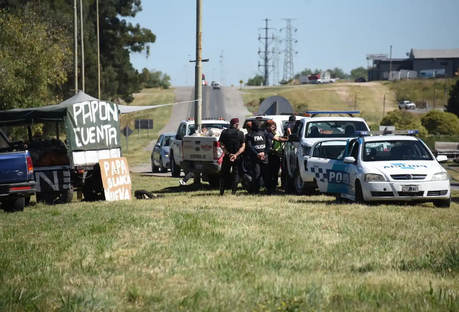 Se realizaron operativos de levantamiento de puestos ilegales de venta en rutas de Tandil.