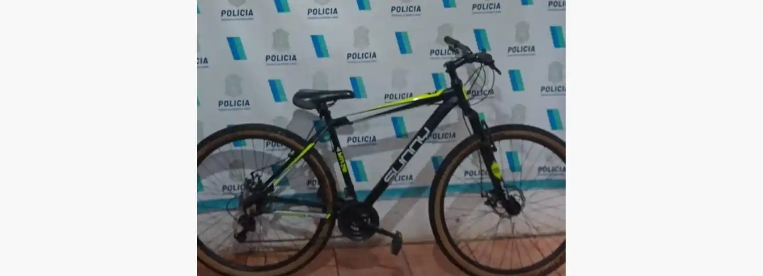 La bicicleta fue robada el lunes, a punta de pistola, en Colón y Rauch.