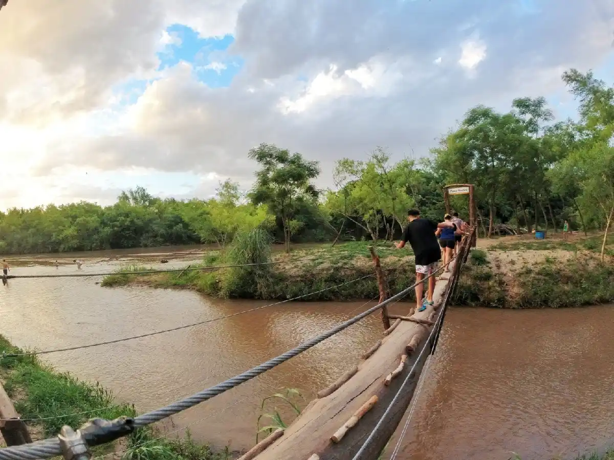 La costa del Xanaes, un espacio renovado para disfrutar de día y de noche 