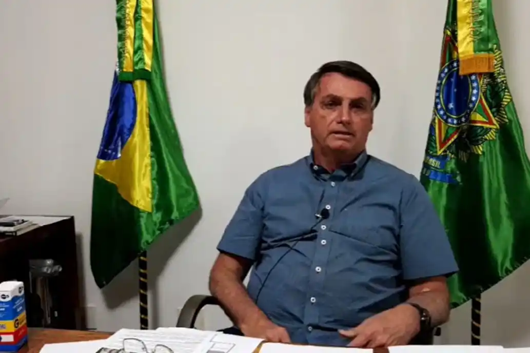 Bolsonaro da positivo a un segundo examen de Covid-19
