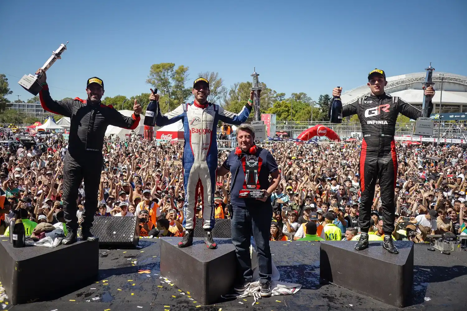 Franco Riva hizo historia en el regreso del TC2000 al callejero porteño