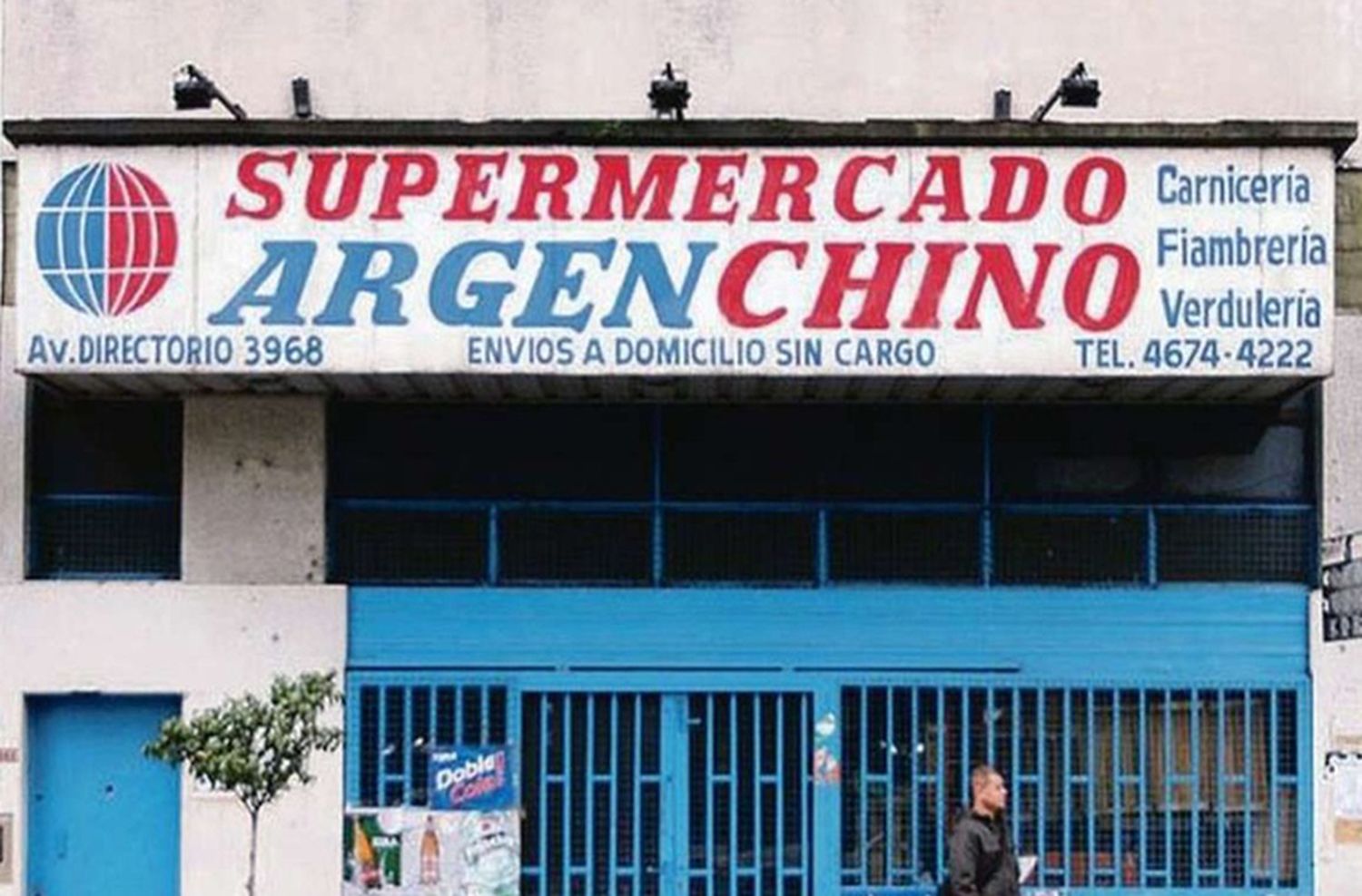 El dueño de un supermercado chino mató a un ladrón encapuchado: era su carnicero