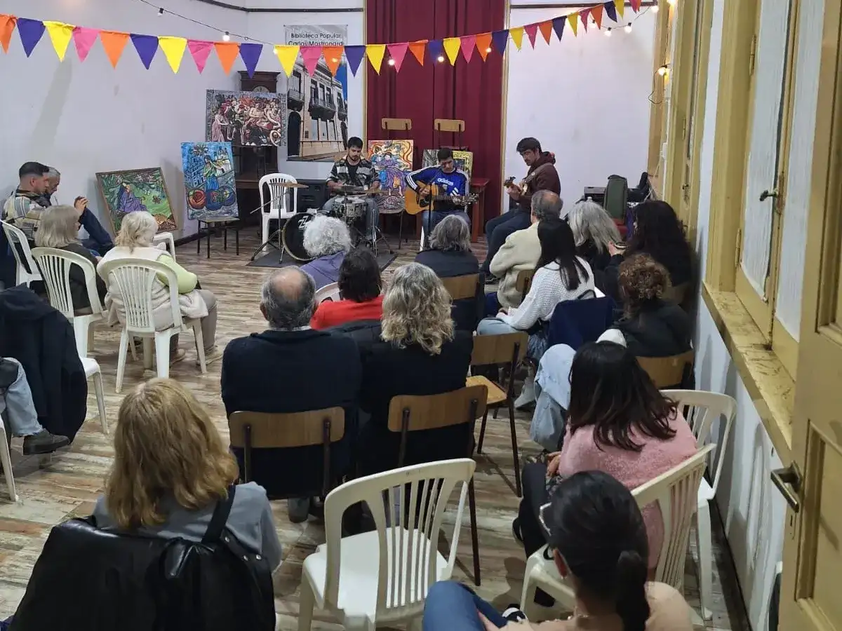 Realizaron la jornada 'Arte por Mica' en la Biblioteca Popular Carlos Mastronardi
