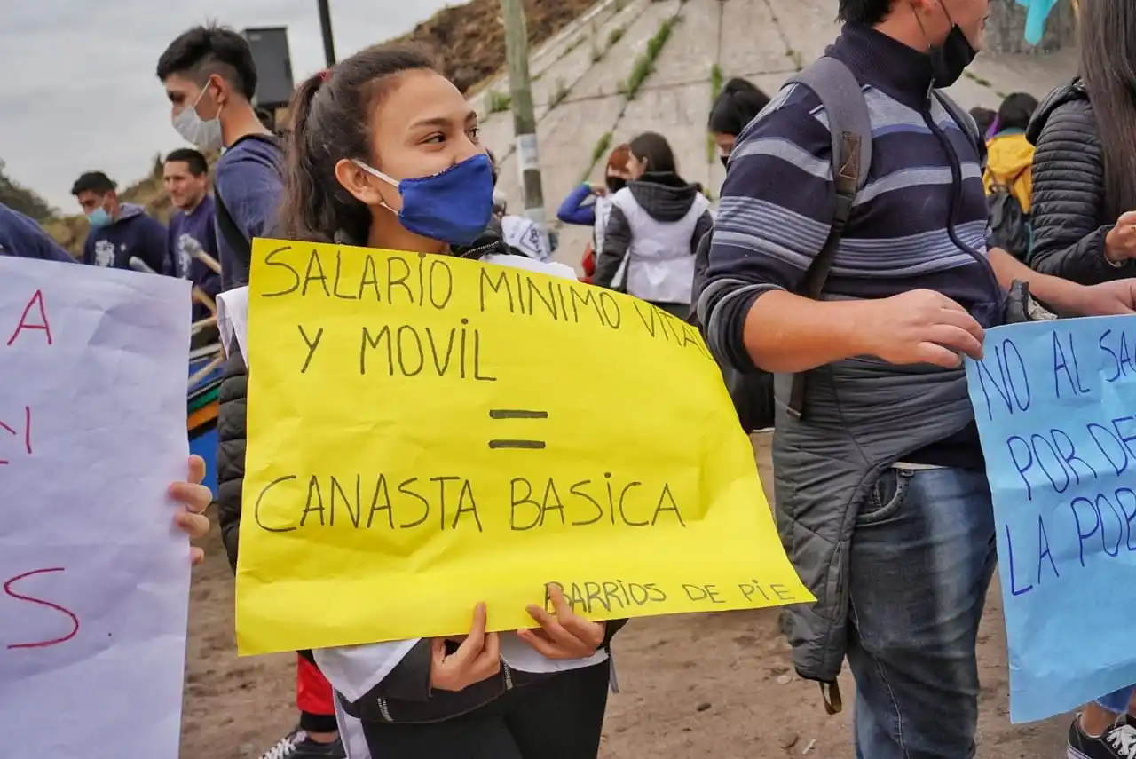 Consejo del Salario acordó subir el Mínimo, Vital y Móvil a $33 mil en febrero