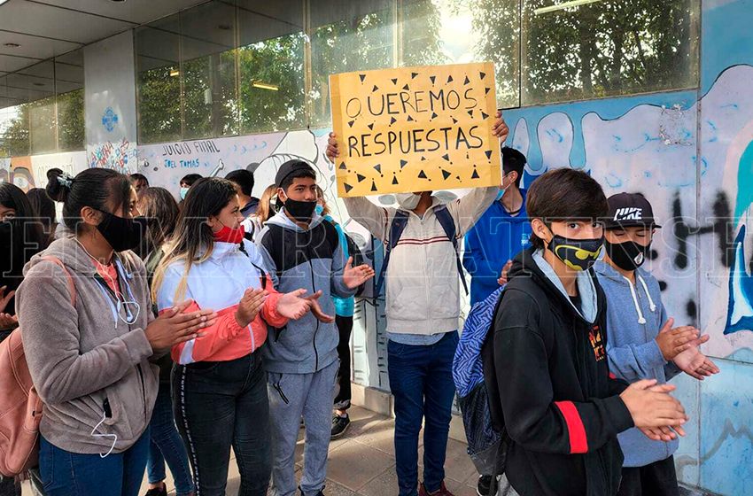 Reclamo en las escuelas: "Necesitamos inversiones reales en toda la Provincia"