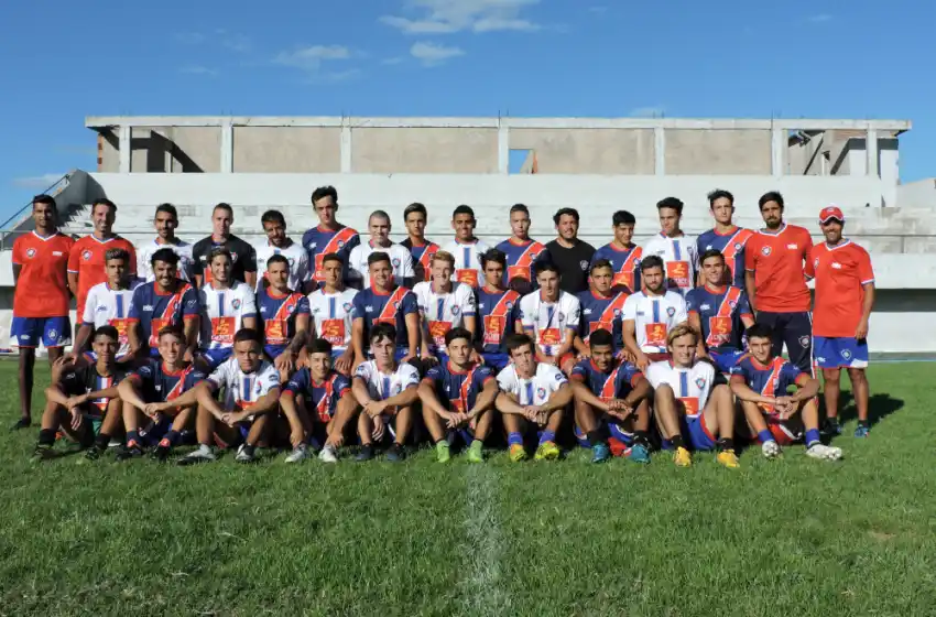 Cadetes presentó su plantel de Primera División