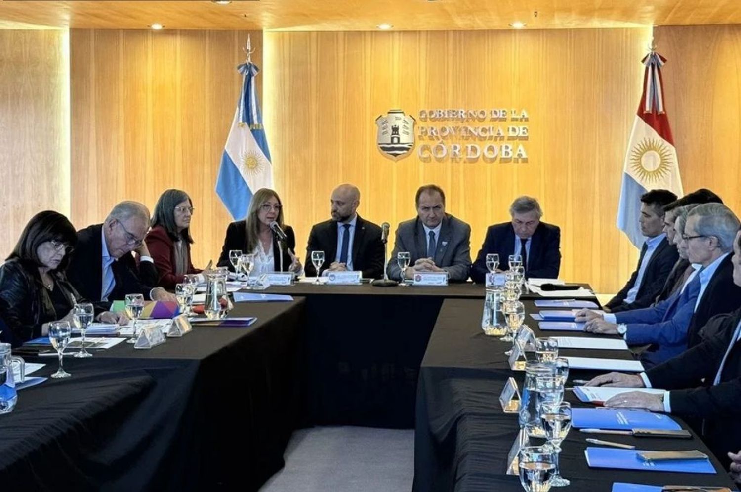 Santa Fe busca potenciar sus puertos con una alianza logística con Córdoba
