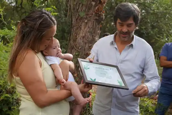 Medio Ambiente: Por cada bebé nacido en Lomas de Zamora, plantarán un árbol