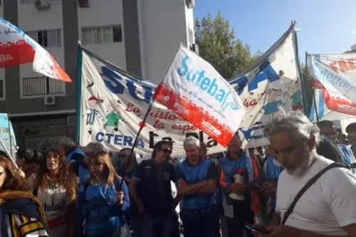 Gremios docentes le pedirán una reunión «urgente» a Vidal