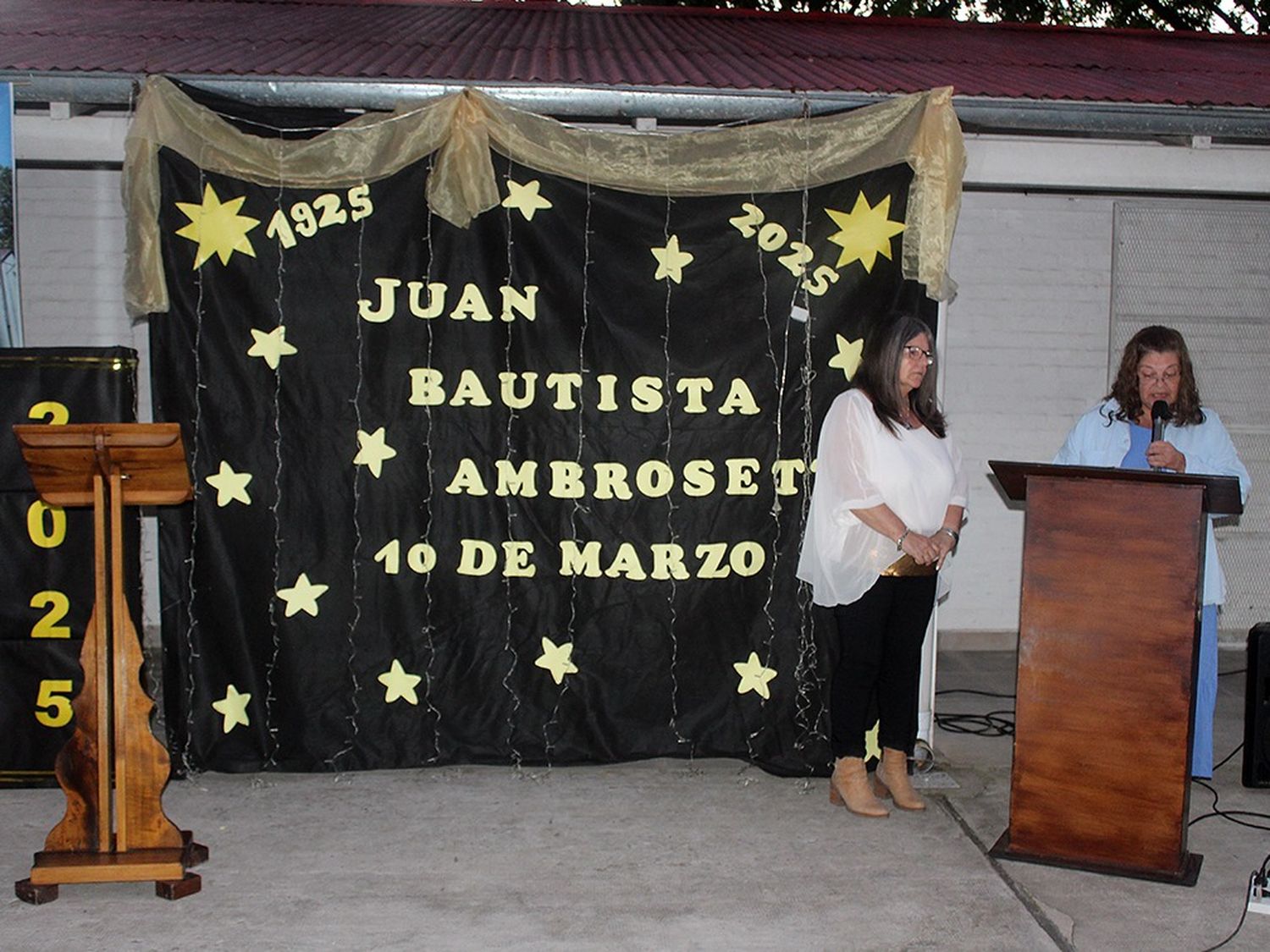 Marisa Brutti brindó una reseña histórica de la escuela.
