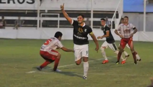 El Bichi Fuertes convirtió un gol en su regreso