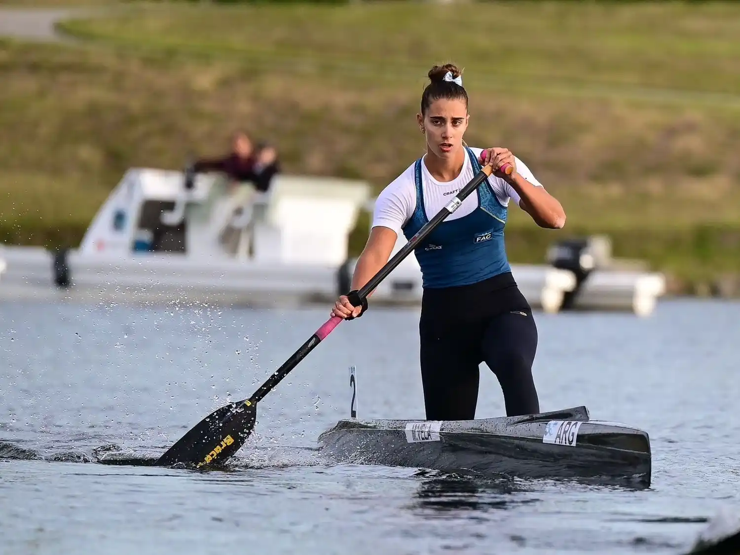 Vela compitió en Sudamericanos, Mundiales Júnior y Sub 23, Juegos Odesur, Panamericanos y Preolímpico.