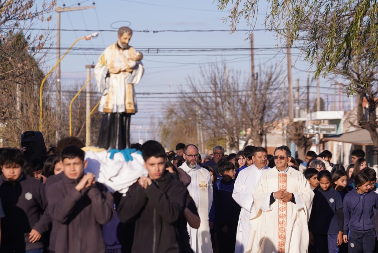 "Paz, pan y trabajo de la mano de San Cayetano", el mensaje de monseñor Buenanueva en su día.