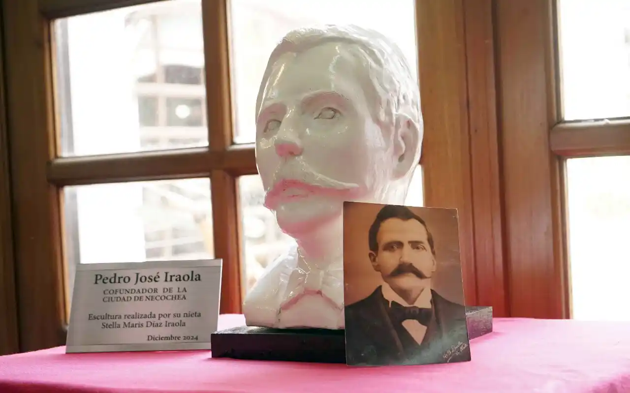 Busto. Se colocó en el Museo