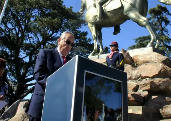 Lunghi resaltó “la pasión por hacer” de los tandilenses en los 201 años de la ciudad