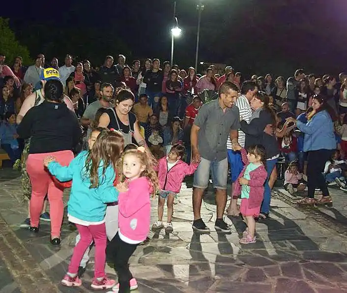 Comenzó el tradicional ciclo “Cultura en la plaza”