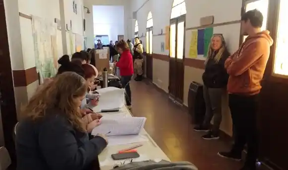 Elecciones 2025: comienza la capacitación para las autoridades de mesa del 7 de septiembre