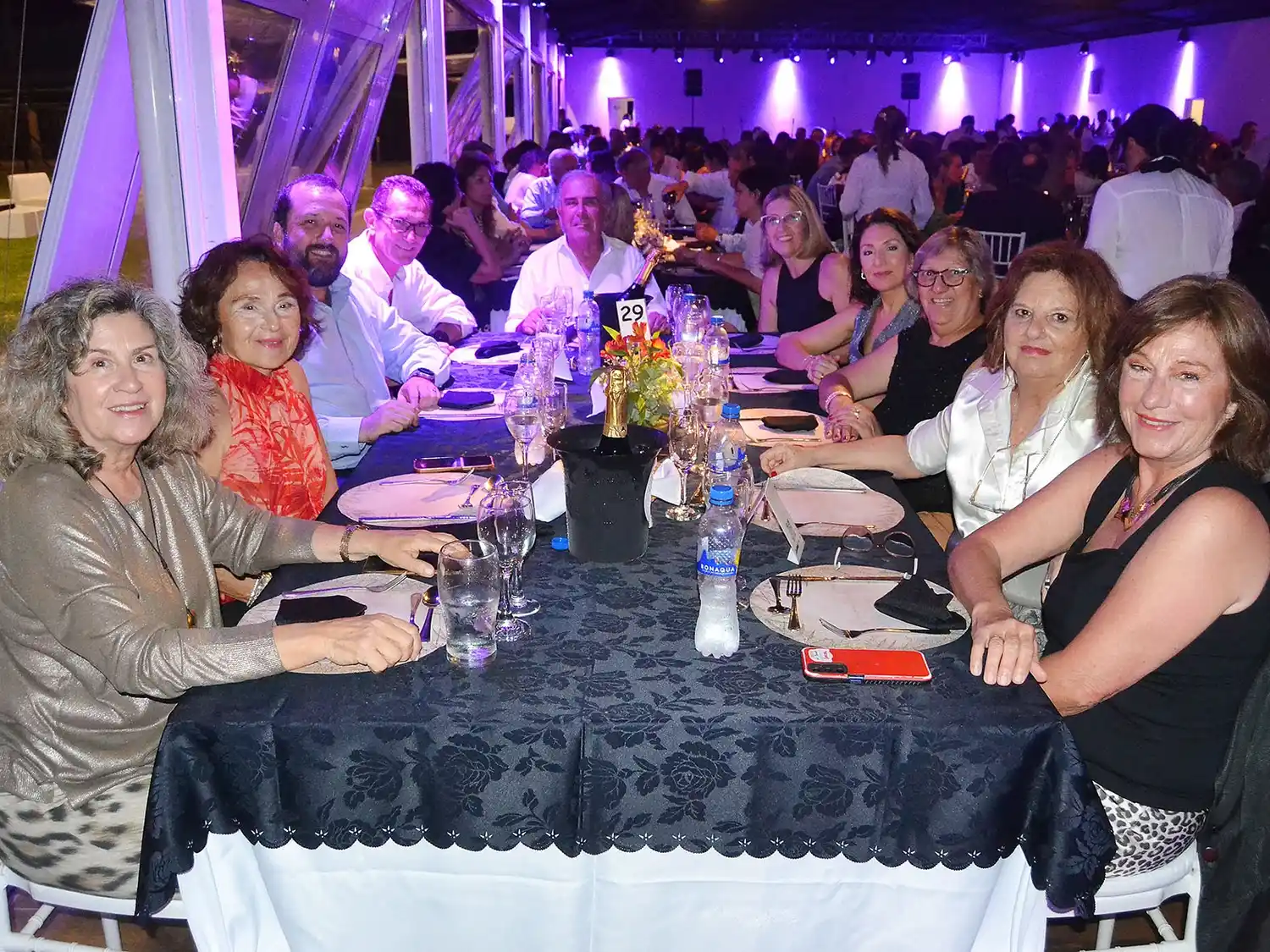 Gran cena solidaria a beneficio de la Escuela “Lucecitas”