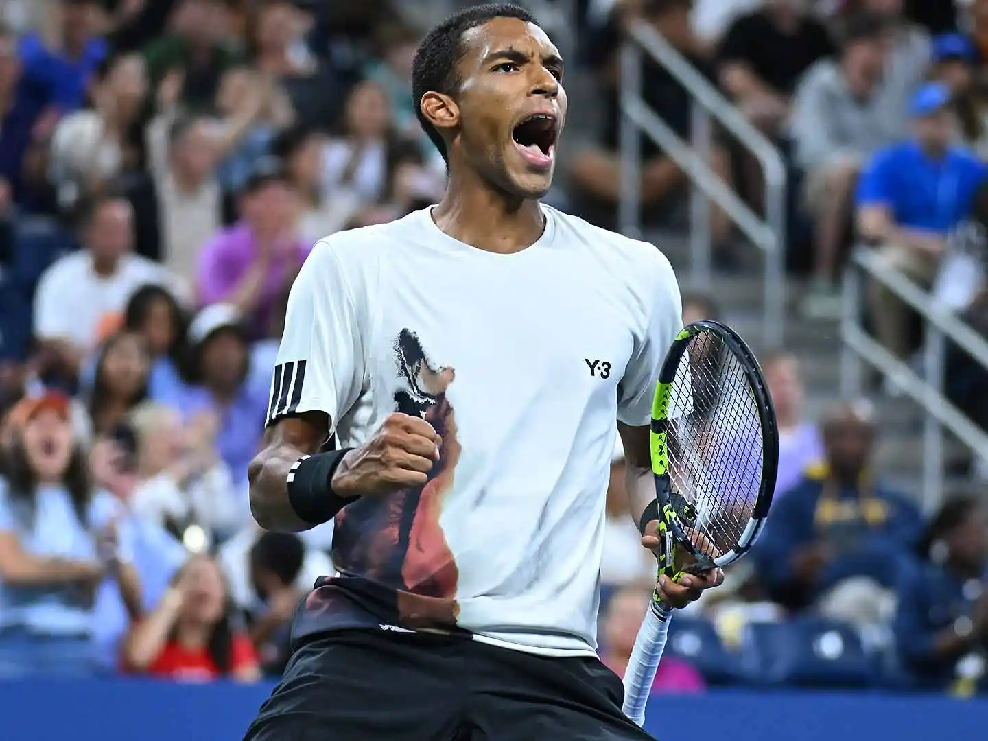 Auger-Aliassime a cuartos, tras eliminar a Musetti