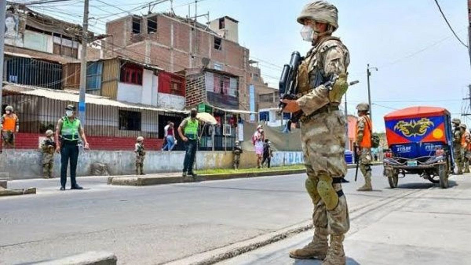 PERSISTE LA CRISIS EN PERÚ y extienden estado de emergencia por 30 días