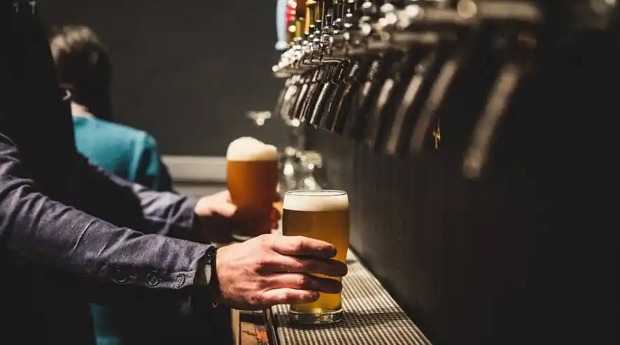 No aplicarán impuesto al vino y al champagne, pero si a la cerveza