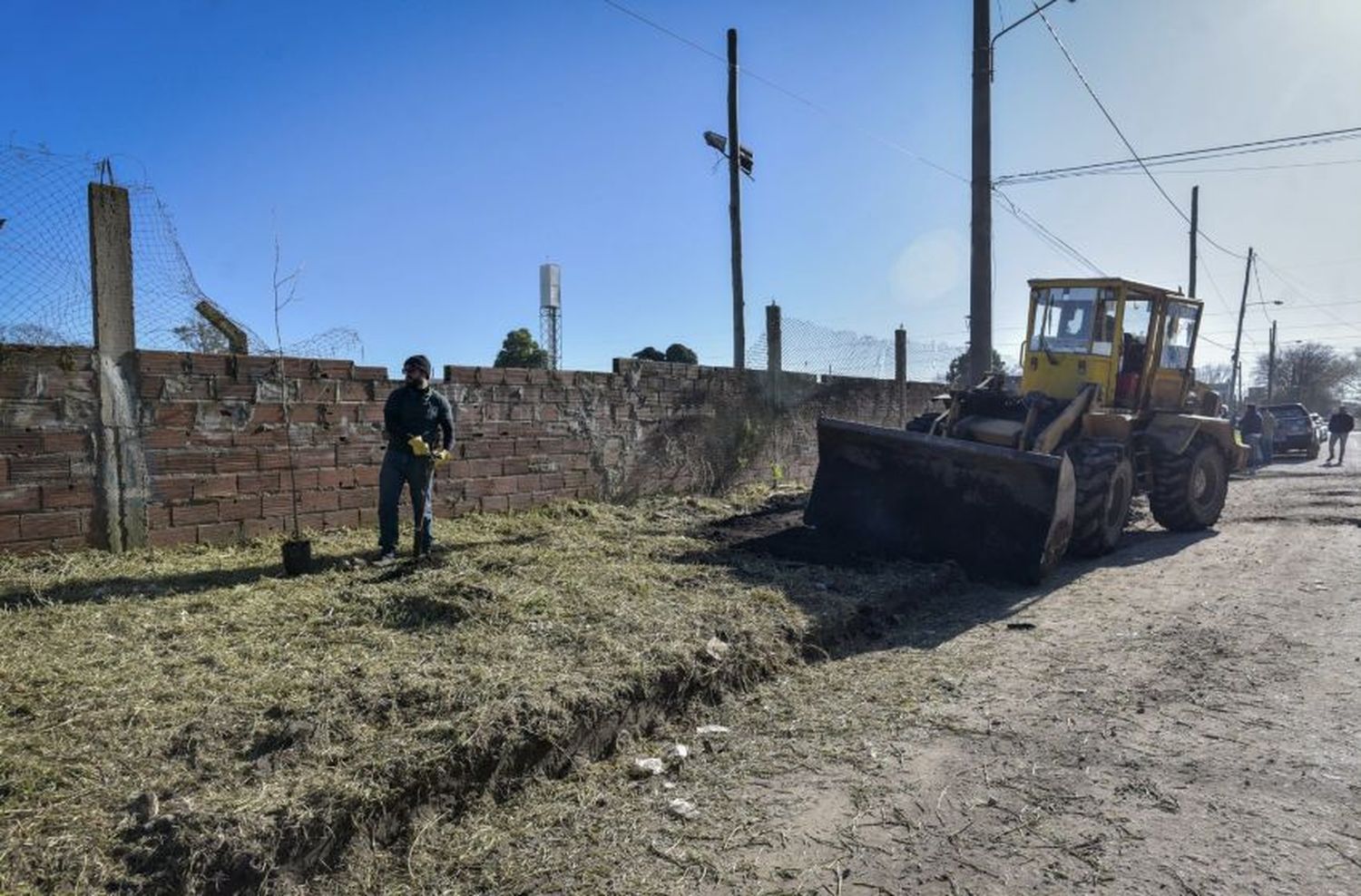 Realizaron un operativo de limpieza de microbasurales en el barrio Bosque Grande