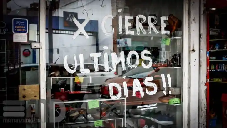 Cerca de 350 locales cerraron en el centro de la ciudad