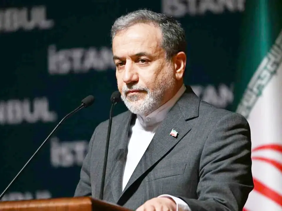 Canciller iraní cuestiona cambio de tono de Washington tras exigir “rendición incondicional”