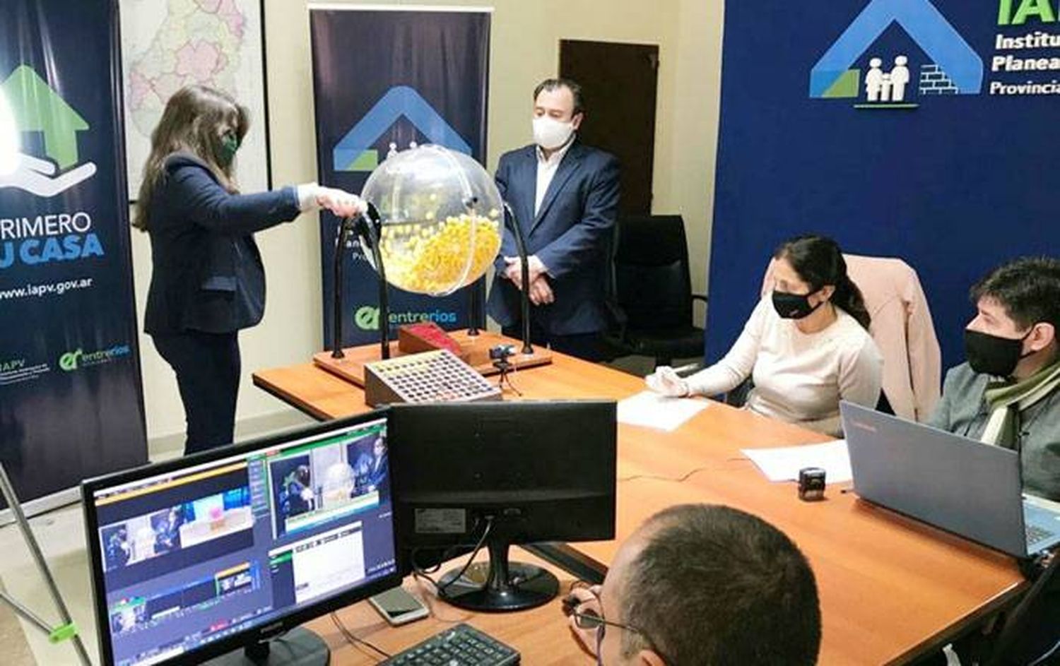 Se realizó el sorteo de  viviendas que la provincia construye en San José