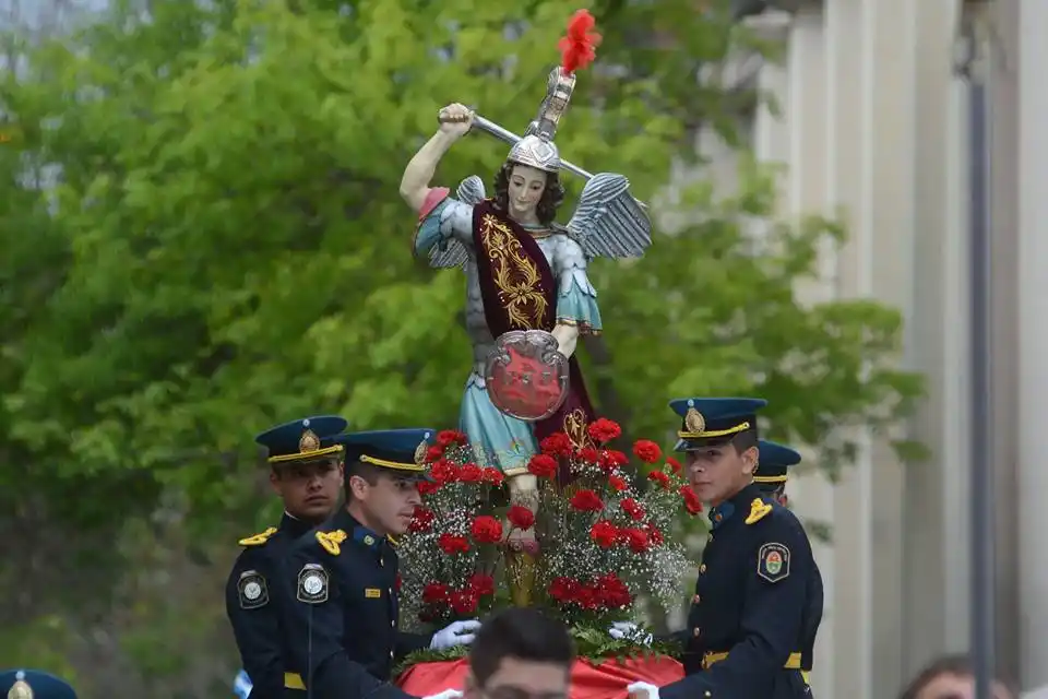 Hoy es feriado en Entre Ríos por la celebración de San Miguel Arcángel