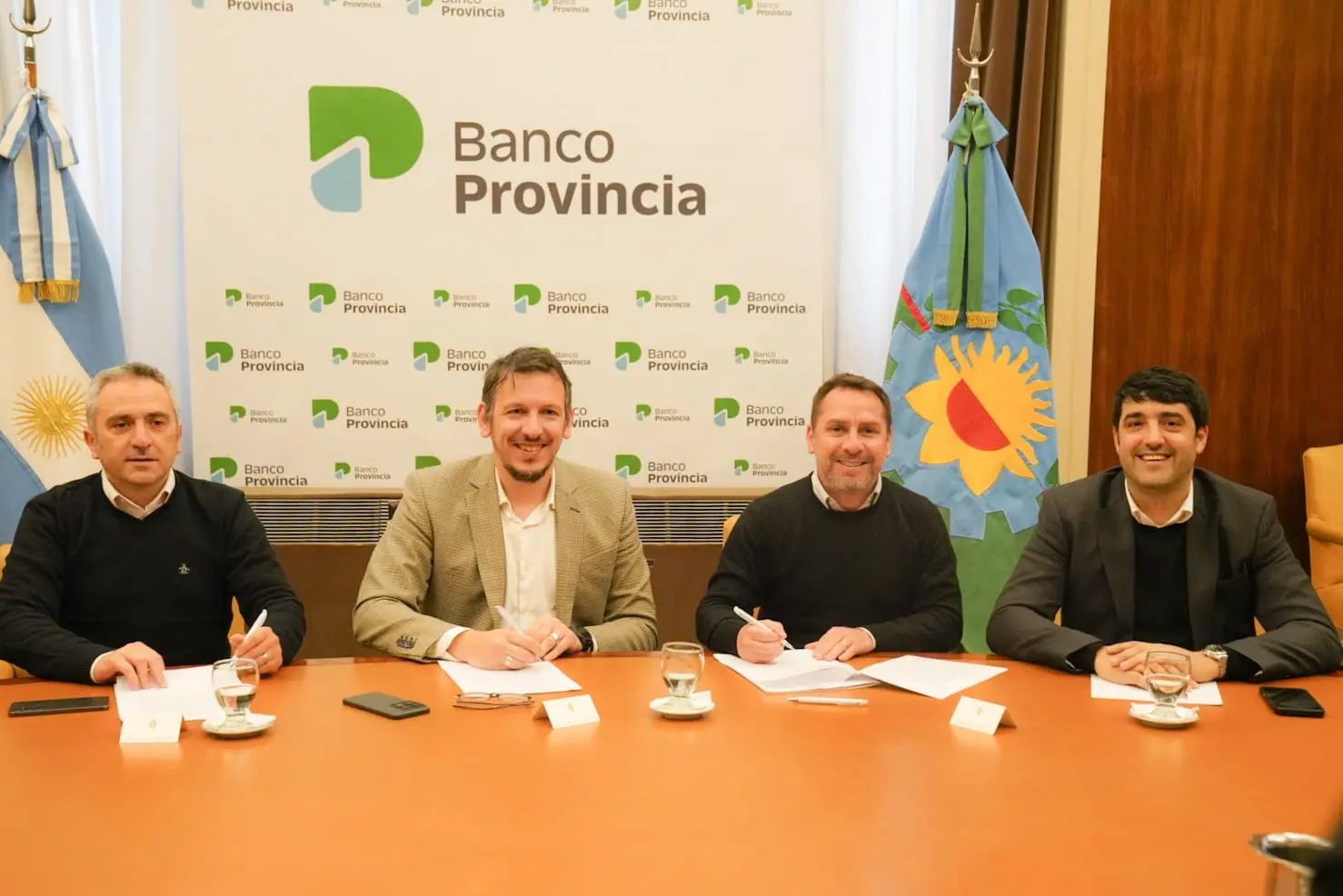 Pablo Descalzo firmó un convenio con el Fideicomiso Fuerza Solidaria para fortalecer el desarrollo social en Ituzaingó