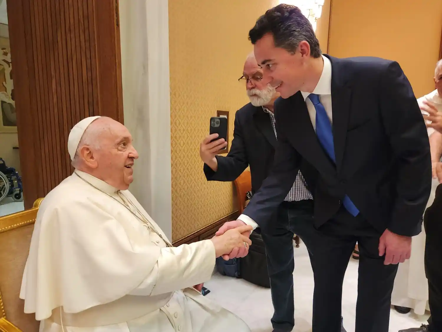 El vicegobernador Manuel Calvo es parte de la delegación que viajó a Italia.