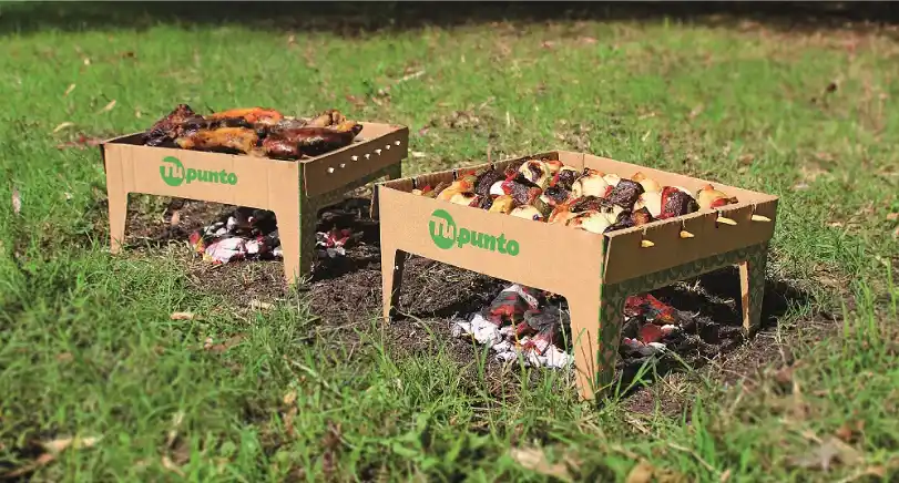 La primera parrilla portátil y descartable, la creación de un estudiante de la Universidad de La Plata